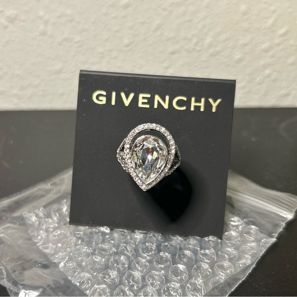 Givenchy Stone Teardrop Carded Ring - Picture 2 of 3